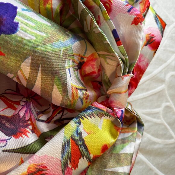 Medium-Revampe Birds in the flowers pattern Puffy Mini - Picture 4 of 16